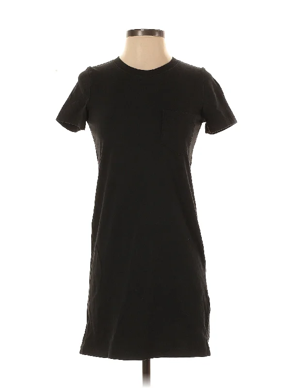 Chic, modern looks for the stylish woman   Casual Dress