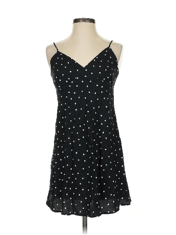 Soft, breathable fabrics for fashionable women   Casual Dress